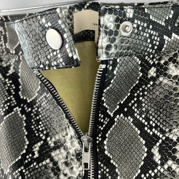 Thread & Supply Vegan Leather Snakeskin Print Zip Front Skirt Size XL NWT Black - Picture 6 of 14